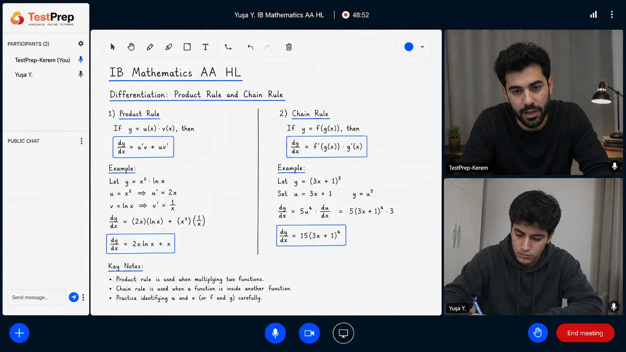 IB Math AA HL dersinde tahtada çarpım kuralı ve zincir kuralıyla türev alma örneklerinin adım adım çözümü